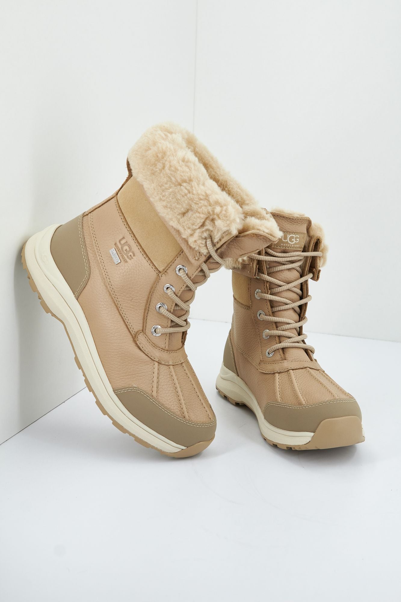 Botas deals ugg adirondack