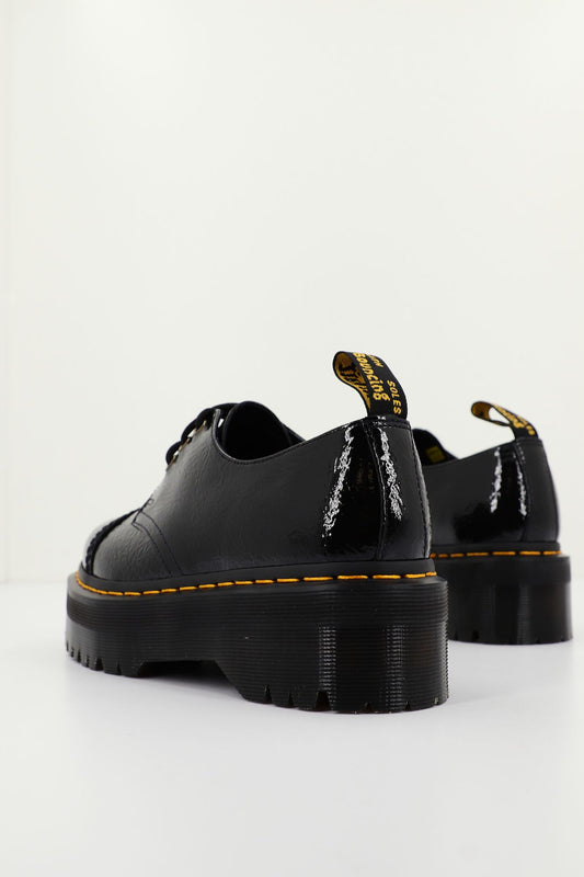 DR. MARTENS  QUAD TC DISTRESSED en color NEGRO (2)