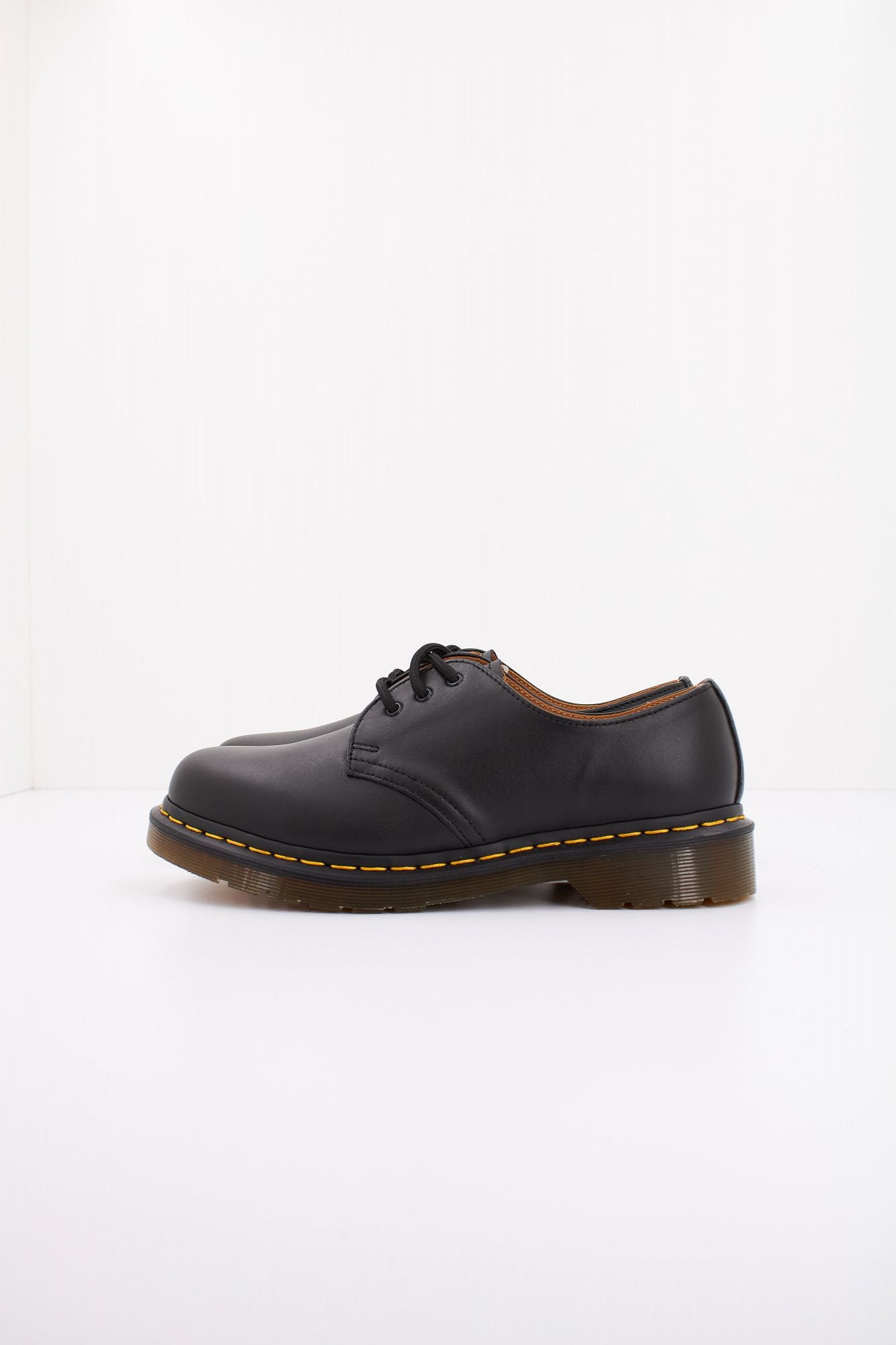 DR. MARTENS 1461 en color NEGRO (1)