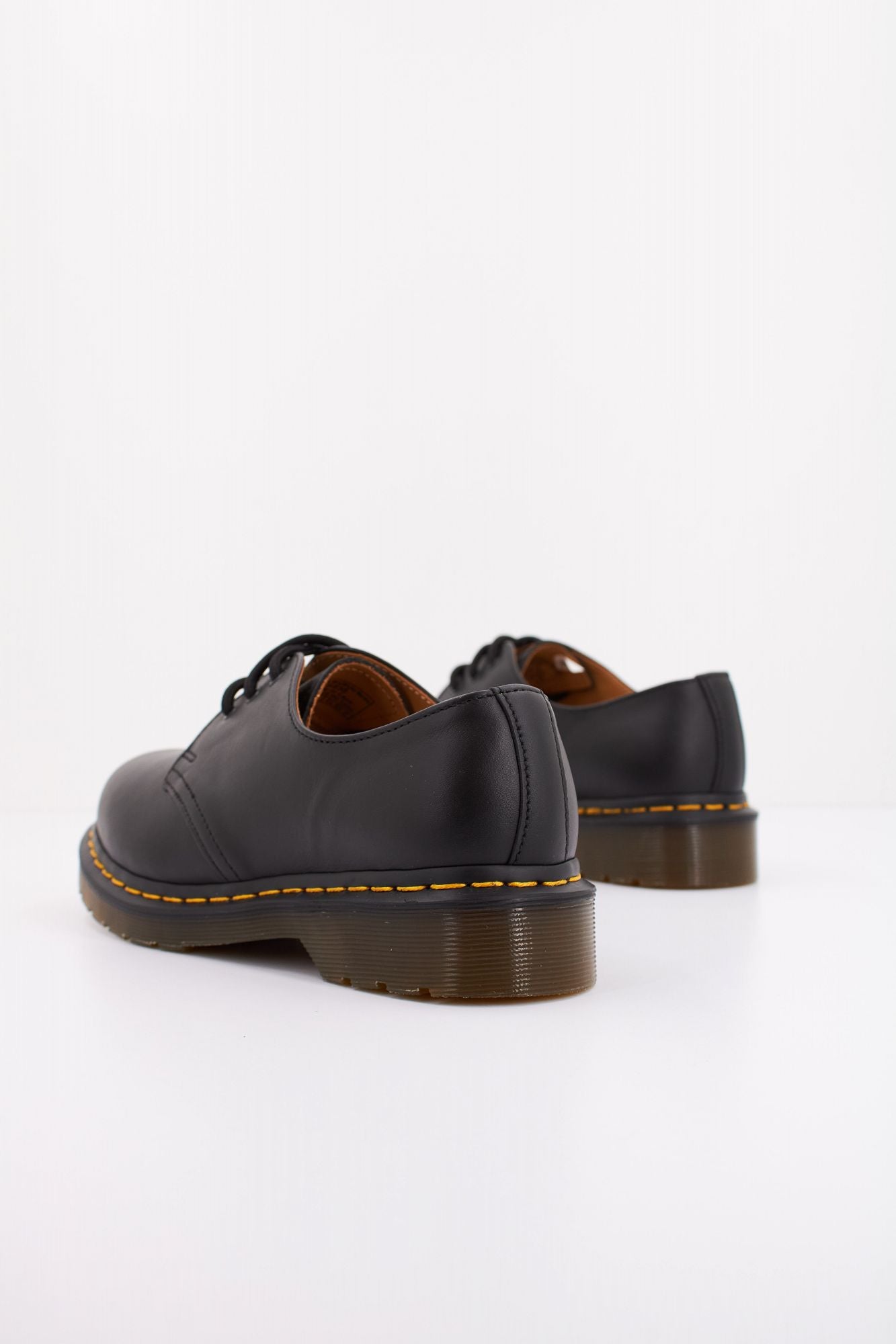 DR. MARTENS 1461 en color NEGRO (4)