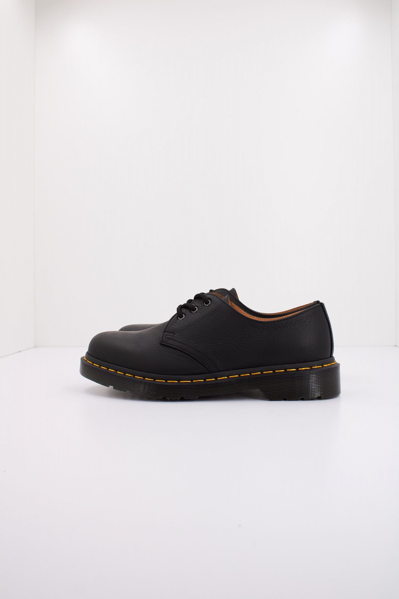 DR. MARTENS 1461 en color NEGRO (1)