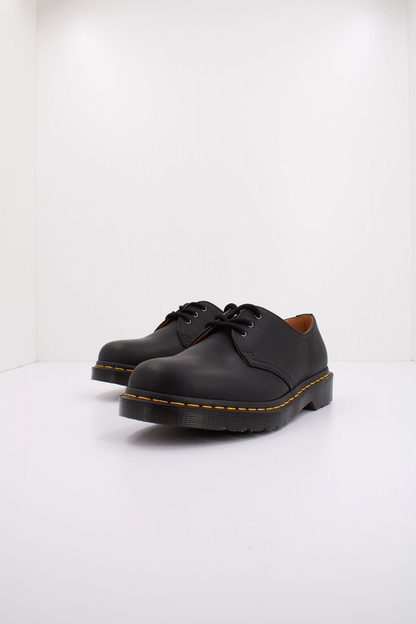 DR. MARTENS 1461 en color NEGRO (2)