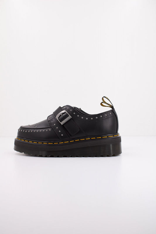 DR. MARTENS RAMSEY QUAD STUD en color NEGRO (1)