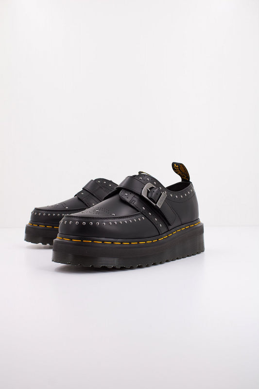 DR. MARTENS RAMSEY QUAD STUD en color NEGRO (2)