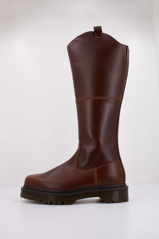 DR. MARTENS AMAAYAH HI en color MARRON (1)