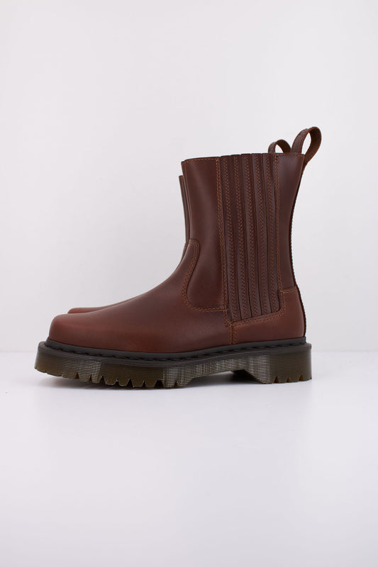 DR. MARTENS AMAAYAH LO en color MARRON (1)