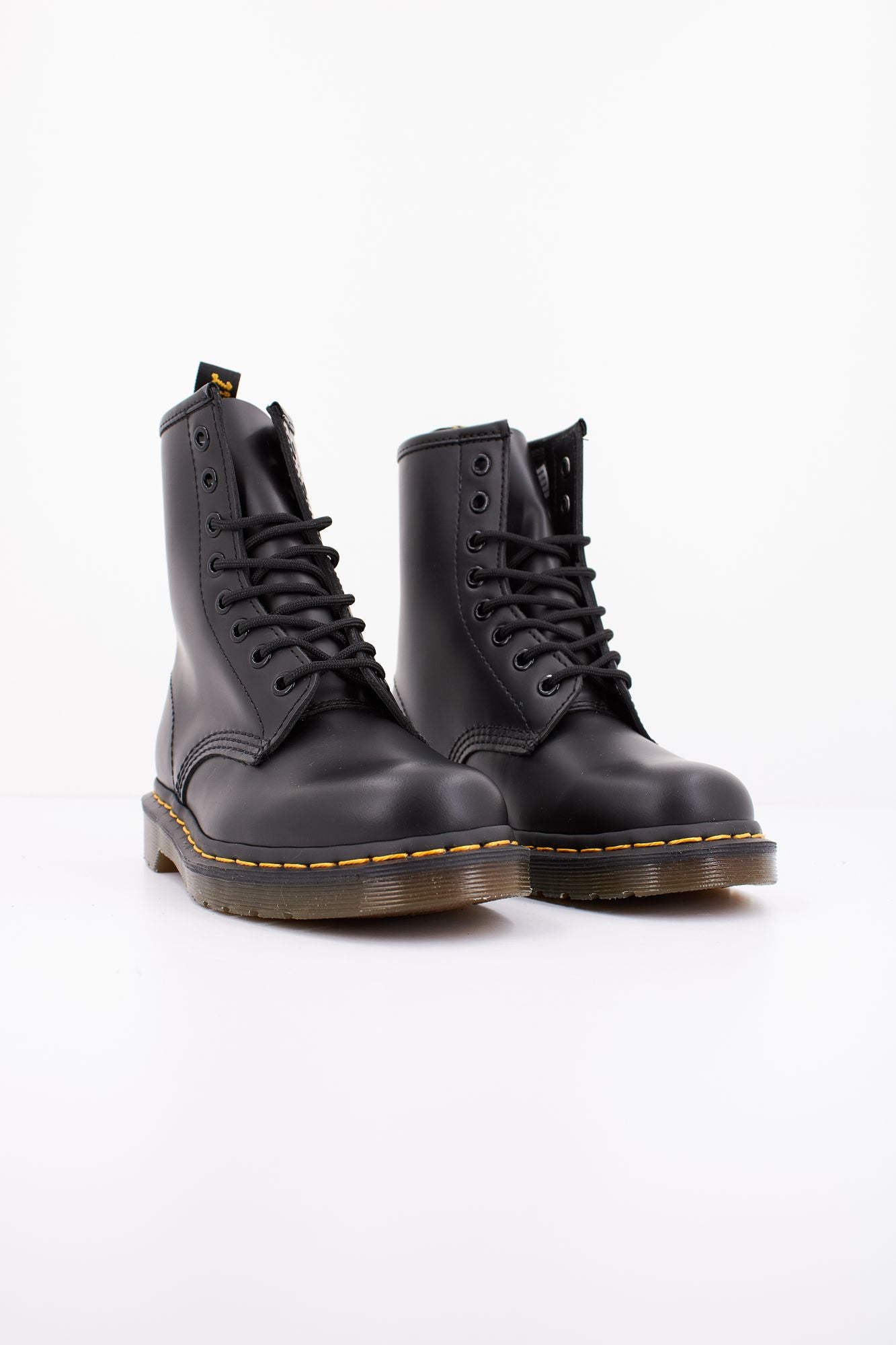 DR. MARTENS 1460 SMOOTH en color NEGRO (2)