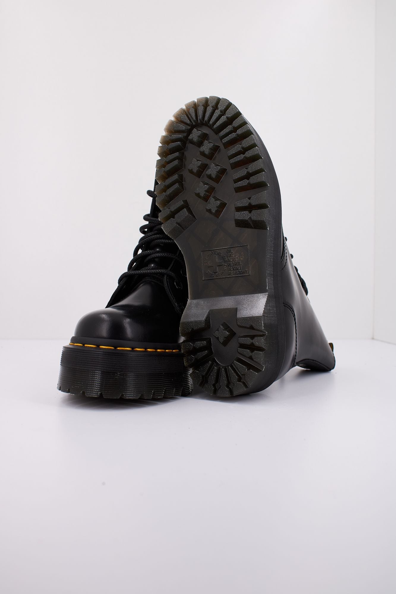 DR. MARTENS JADON 8 EYELETS en color NEGRO (5)