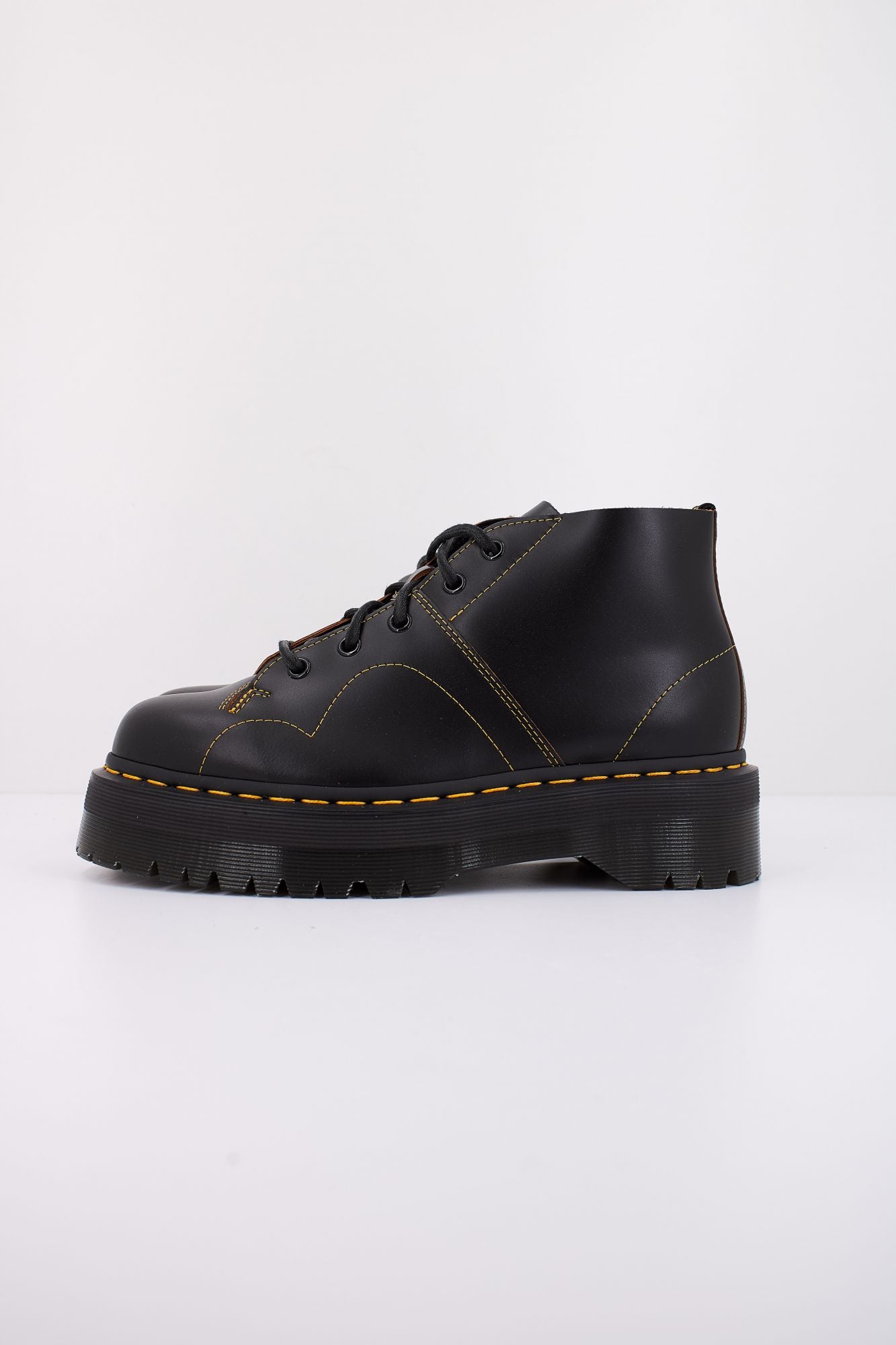 DR. MARTENS CHURCH QUAD 5-EYE en color NEGRO (1)