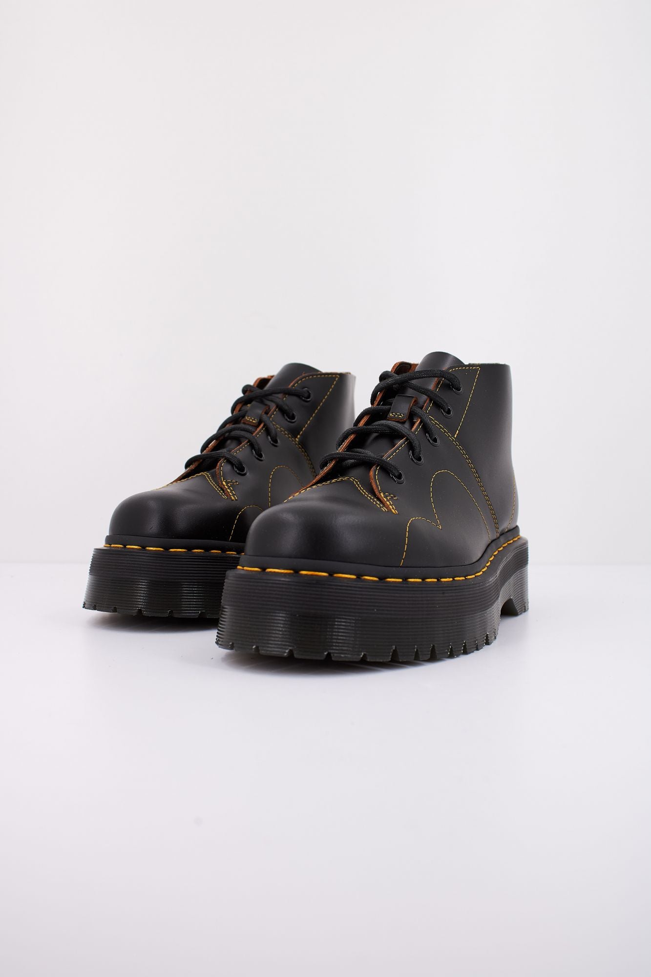 DR. MARTENS CHURCH QUAD 5-EYE en color NEGRO (2)