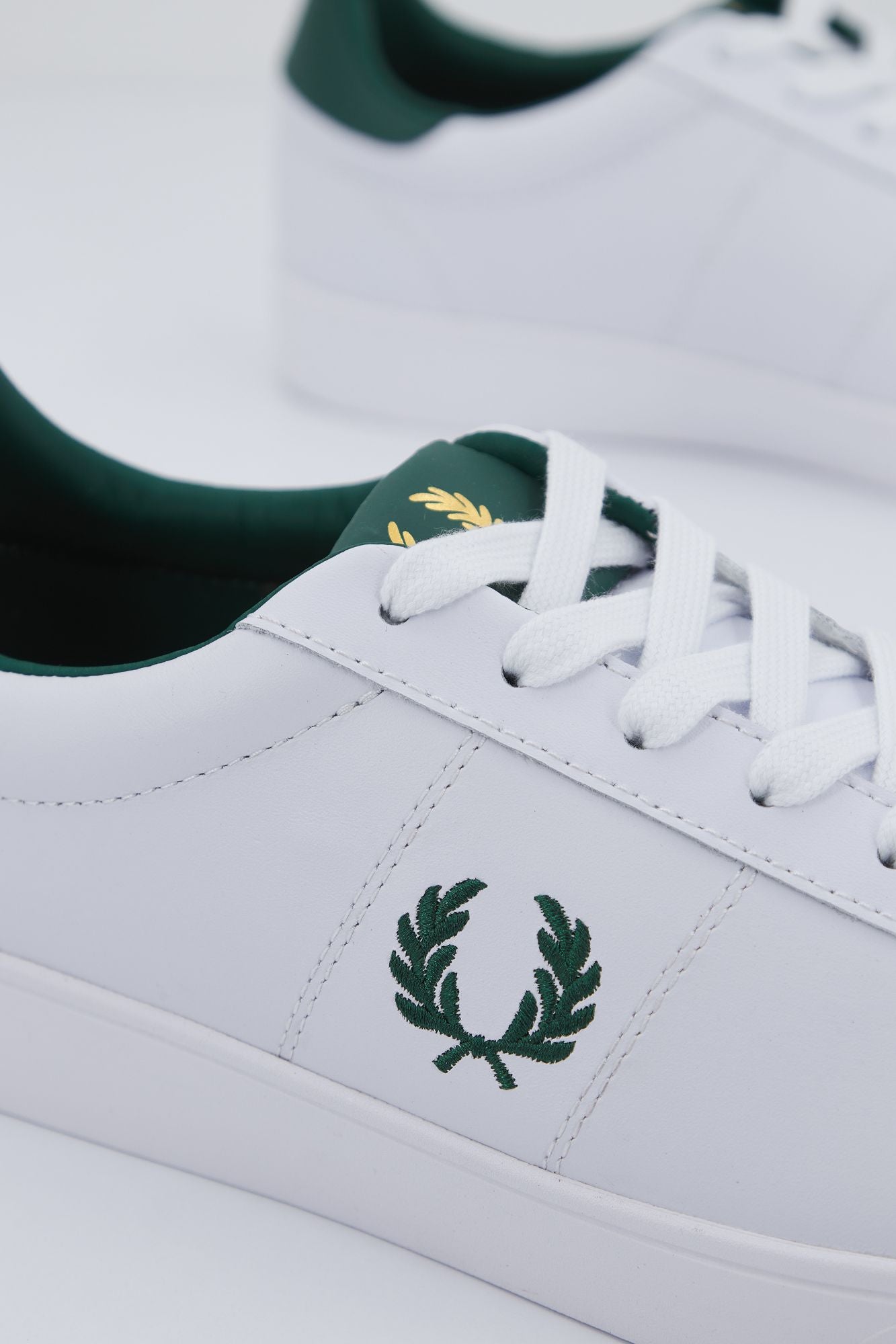 FRED PERRY B8250 en color BLANCO (4)