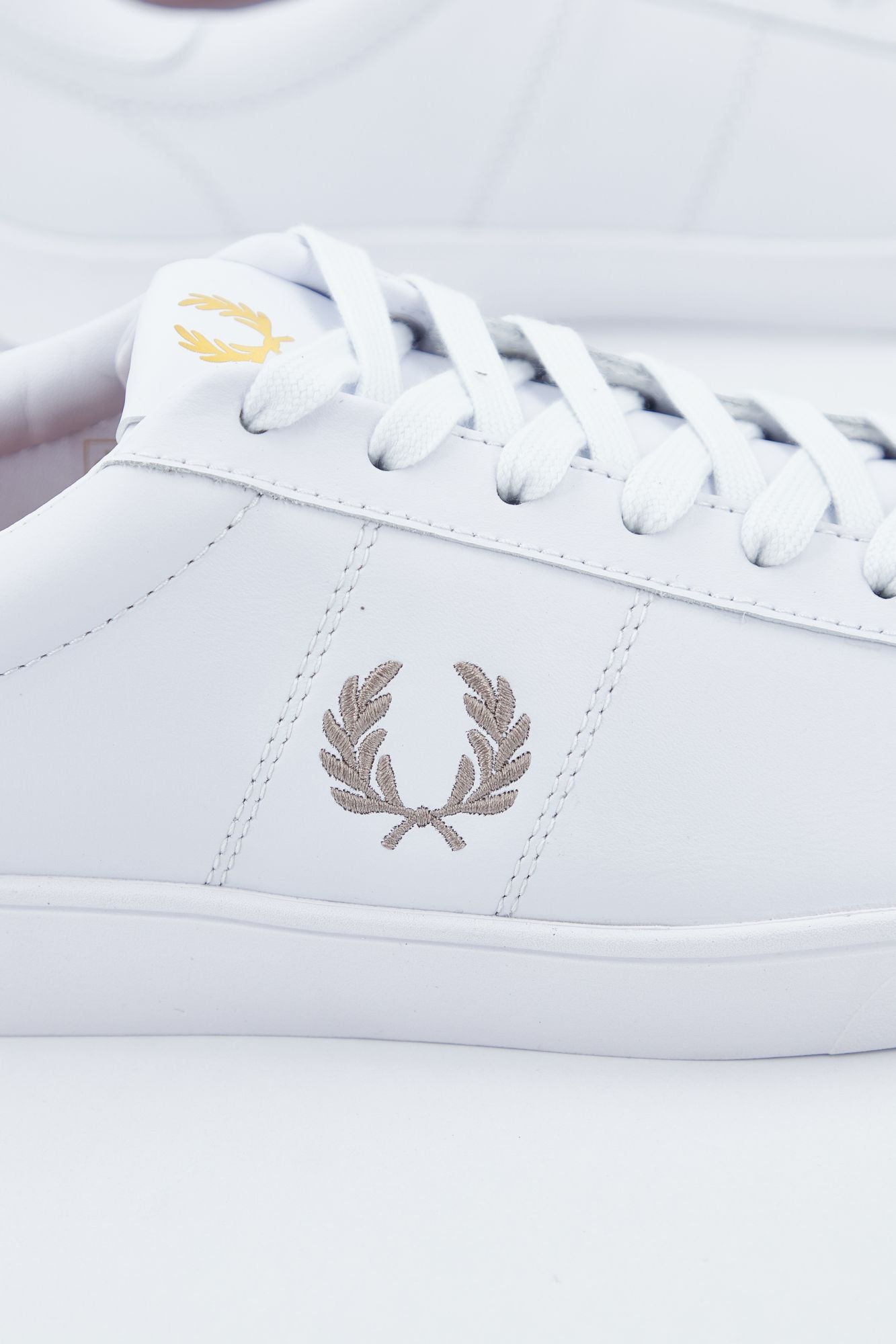 FRED PERRY B8250 en color BLANCO (4)