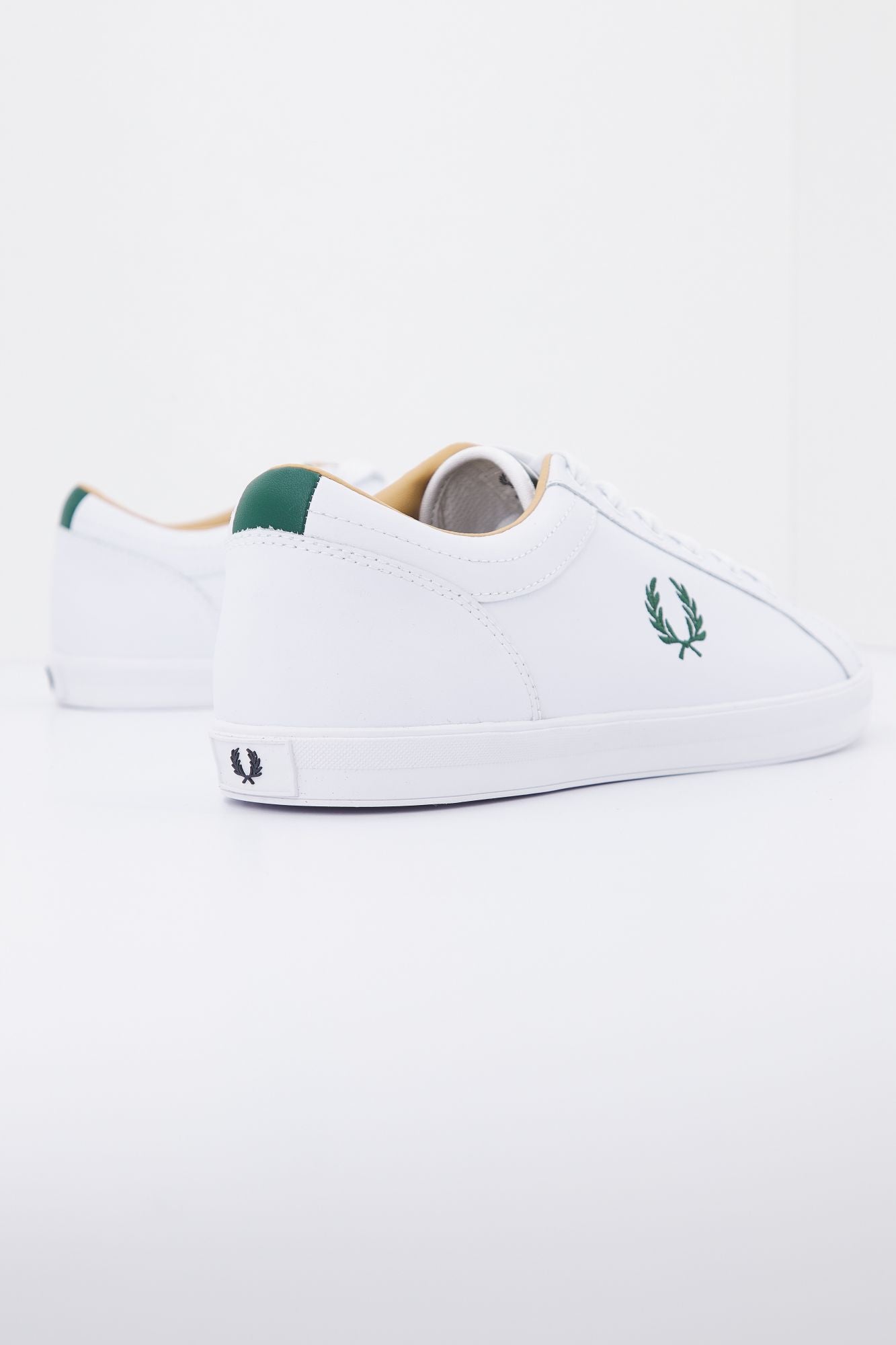 FRED PERRY B1228  en color BLANCO (3)