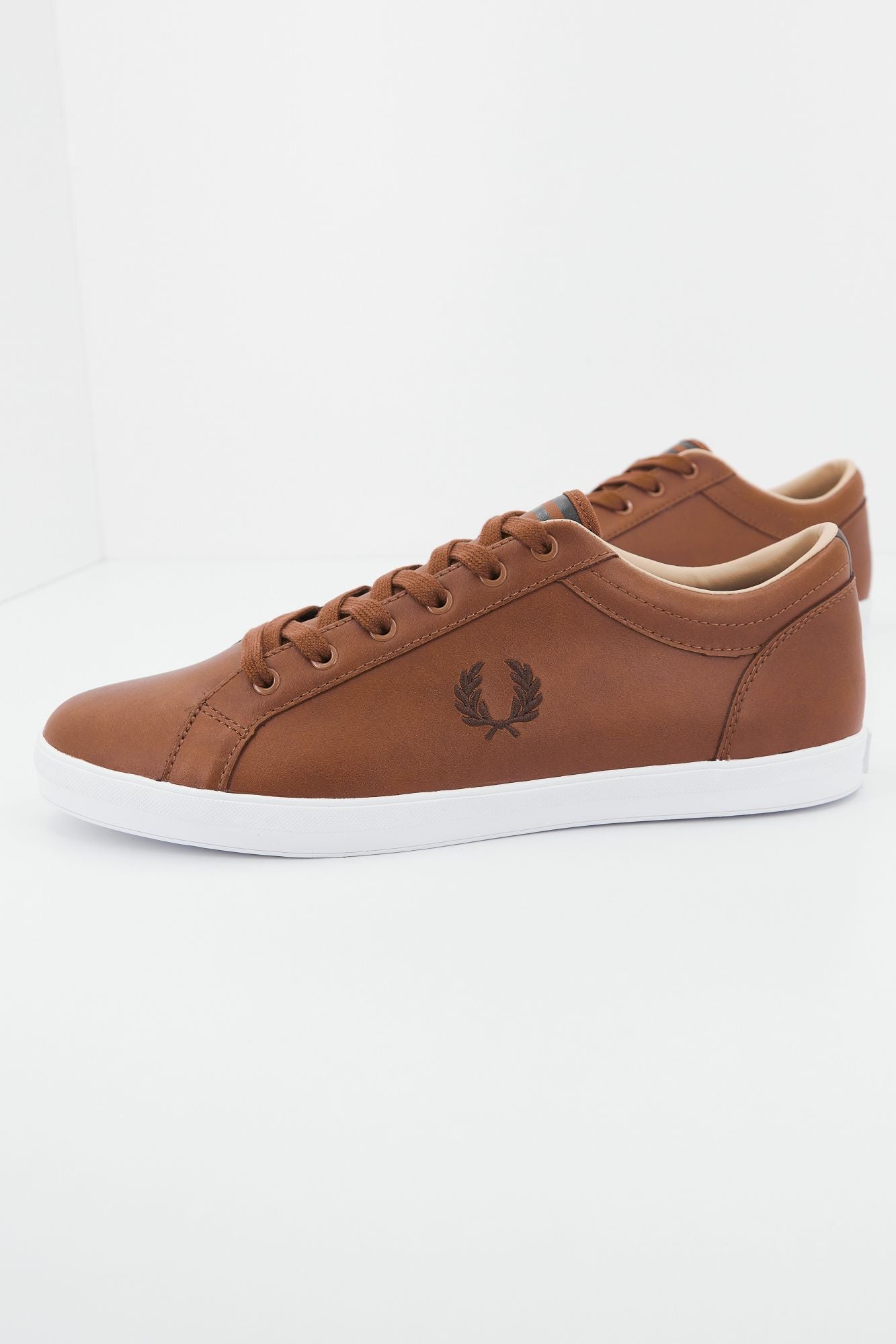 FRED PERRY B1228  en color MARRON (2)