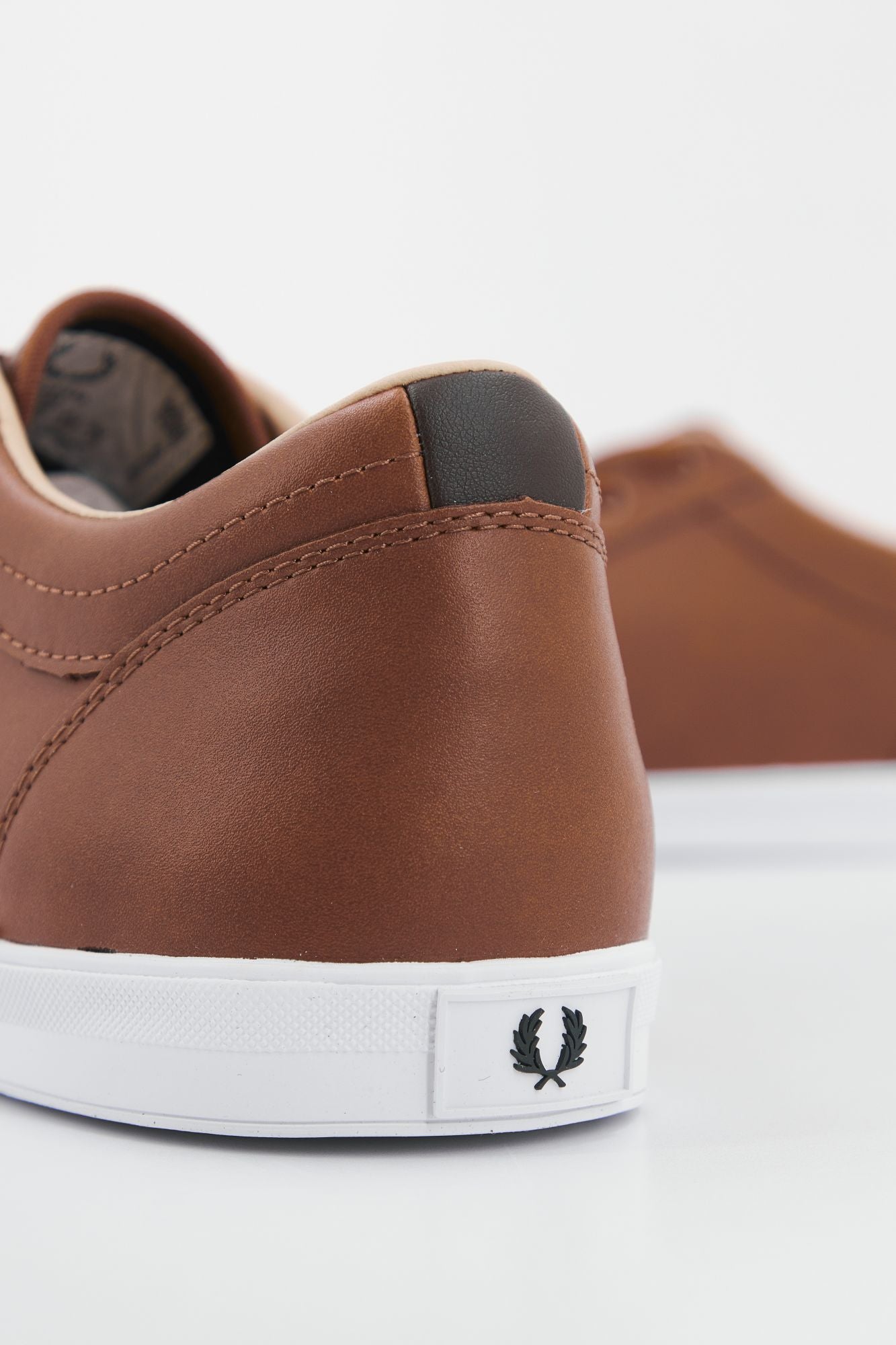 FRED PERRY B1228  en color MARRON (4)