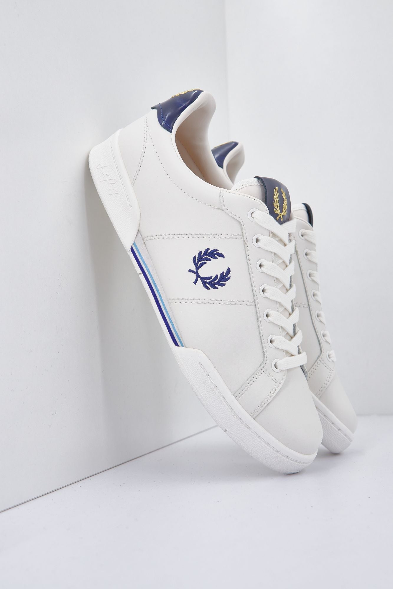 FRED PERRY B1272 en color BLANCO (1)