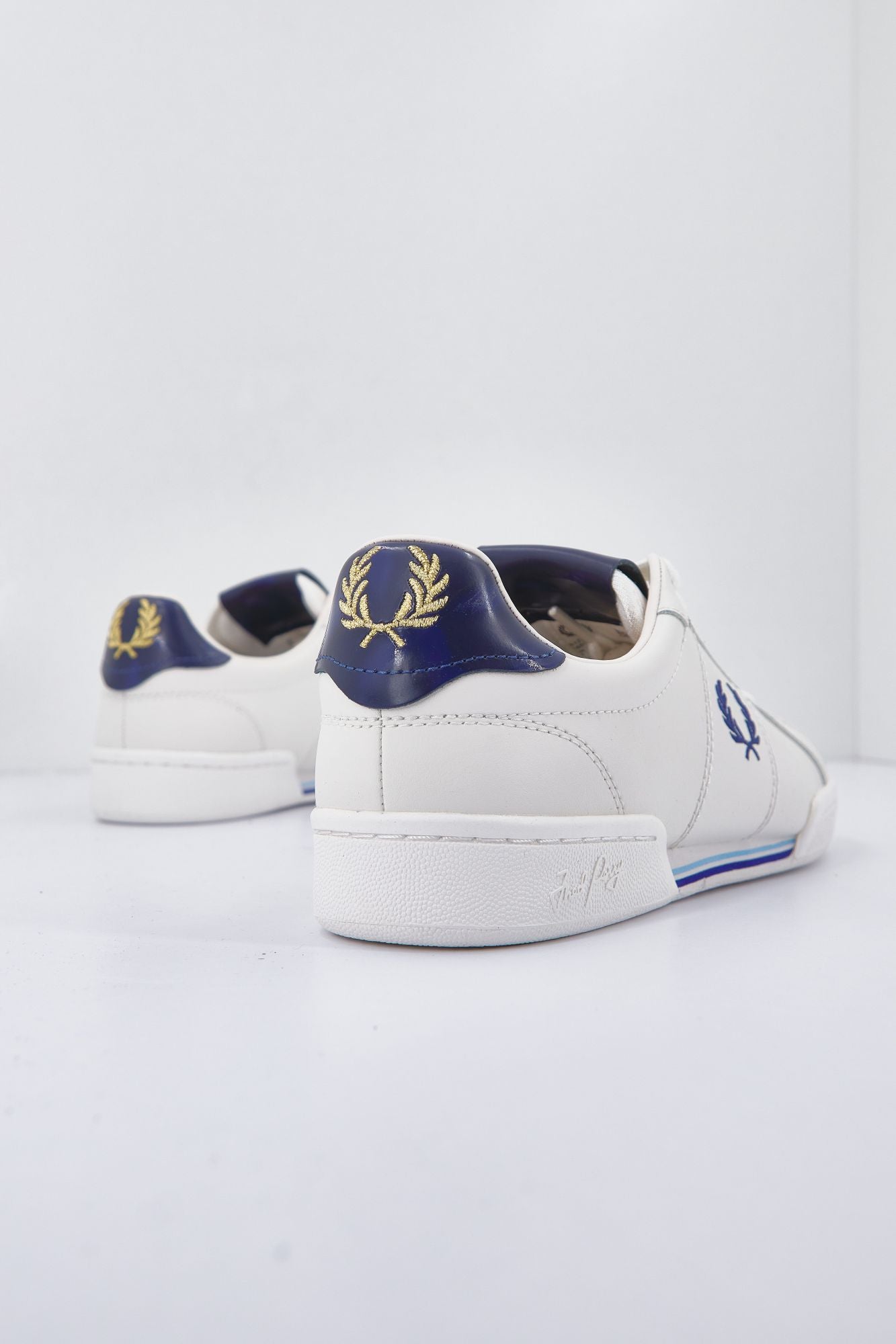 FRED PERRY B1272 en color BLANCO (3)