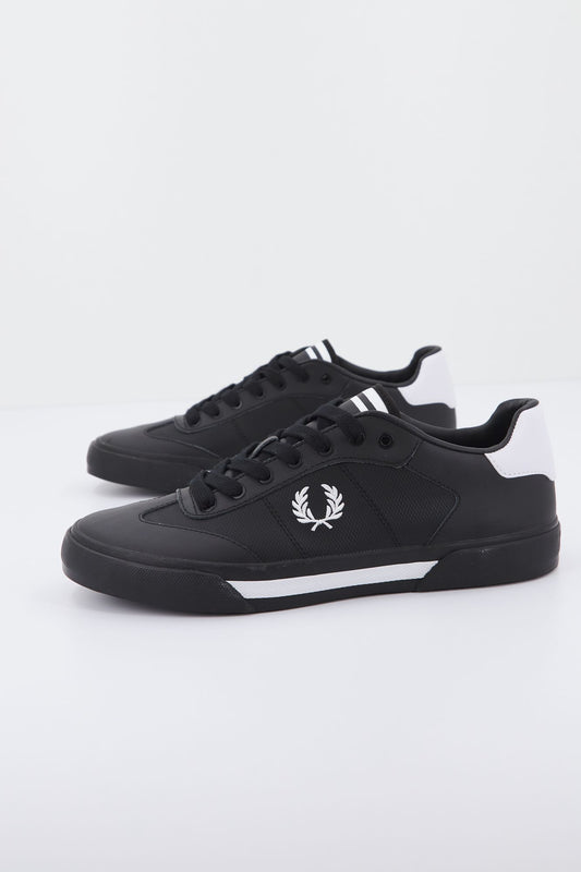 FRED PERRY  CLAY PIQUE en color NEGRO (2)