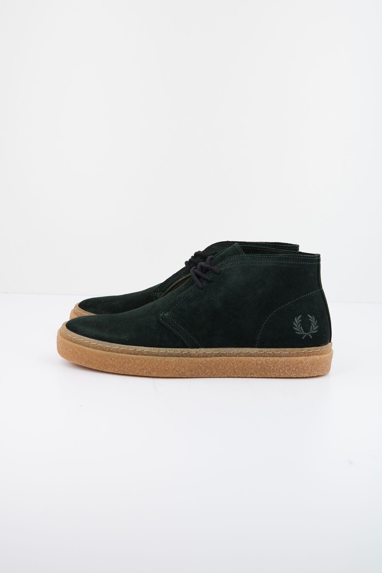 FRED PERRY HAWLEY SUEDE en color VERDE (1)