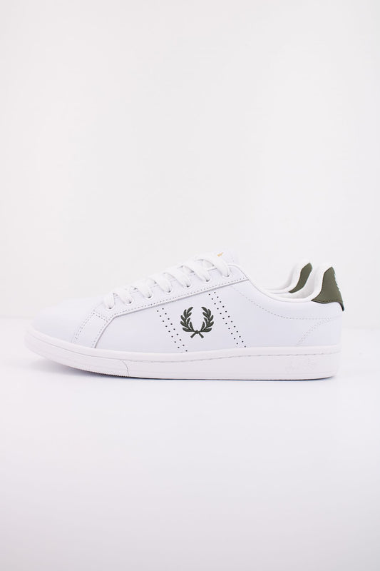 FRED PERRY  B721 LEATHER en color BLANCO (1)