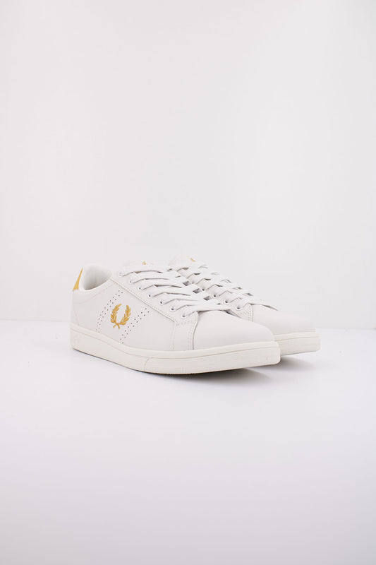 FRED PERRY  B721 LEATHER en color BLANCO (2)