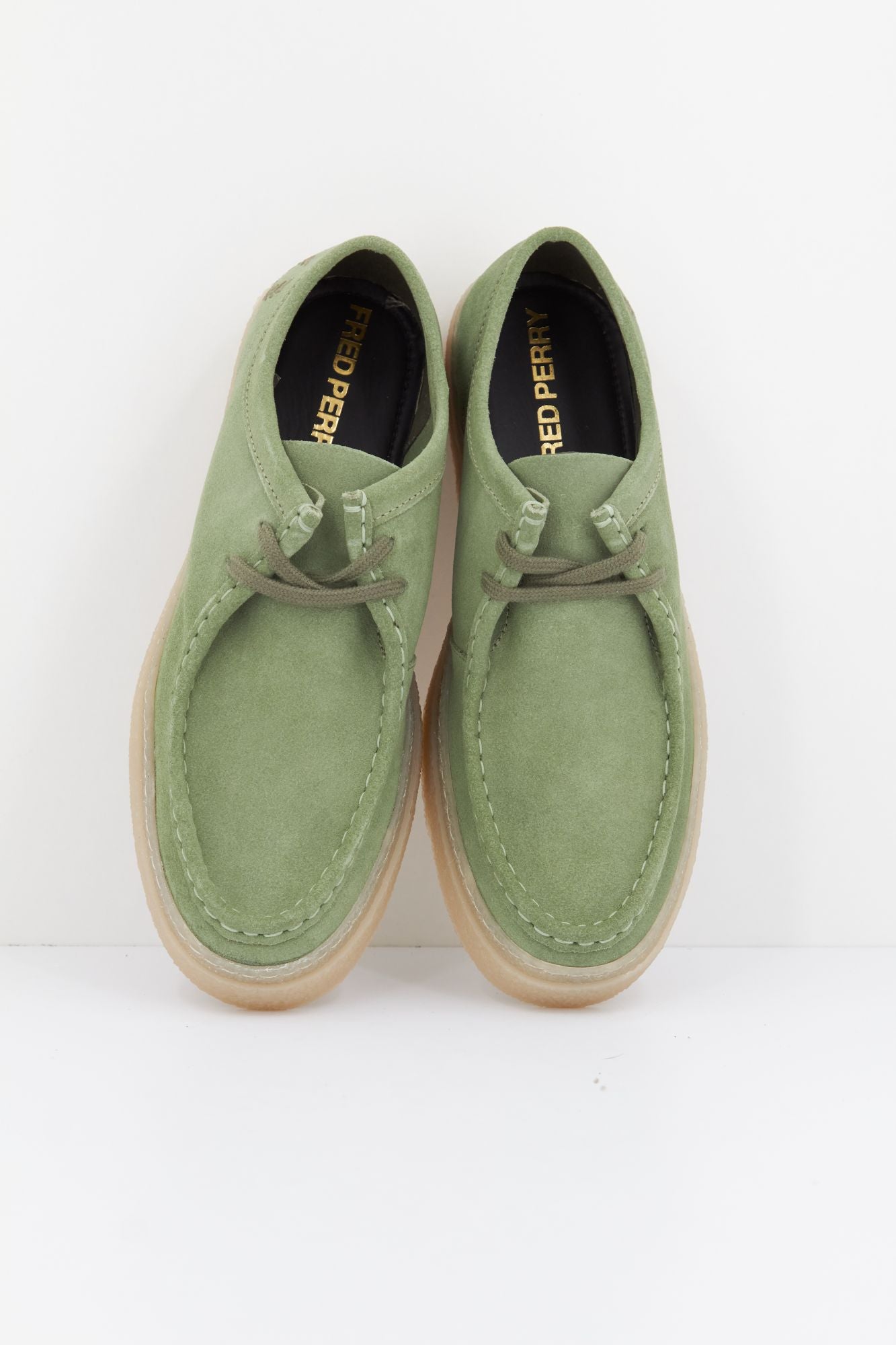 FRED PERRY DAWSON LOW SUEDE en color VERDE (2)