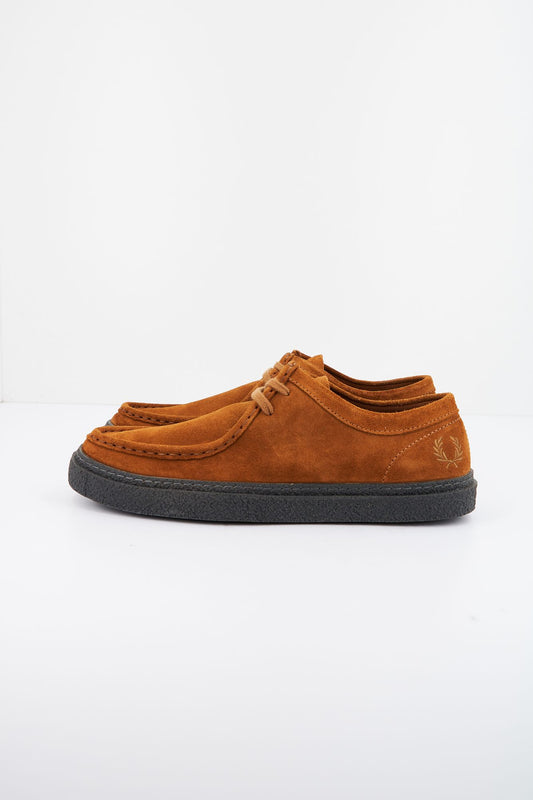 FRED PERRY DAWSON LOW SUEDE en color MARRON (1)