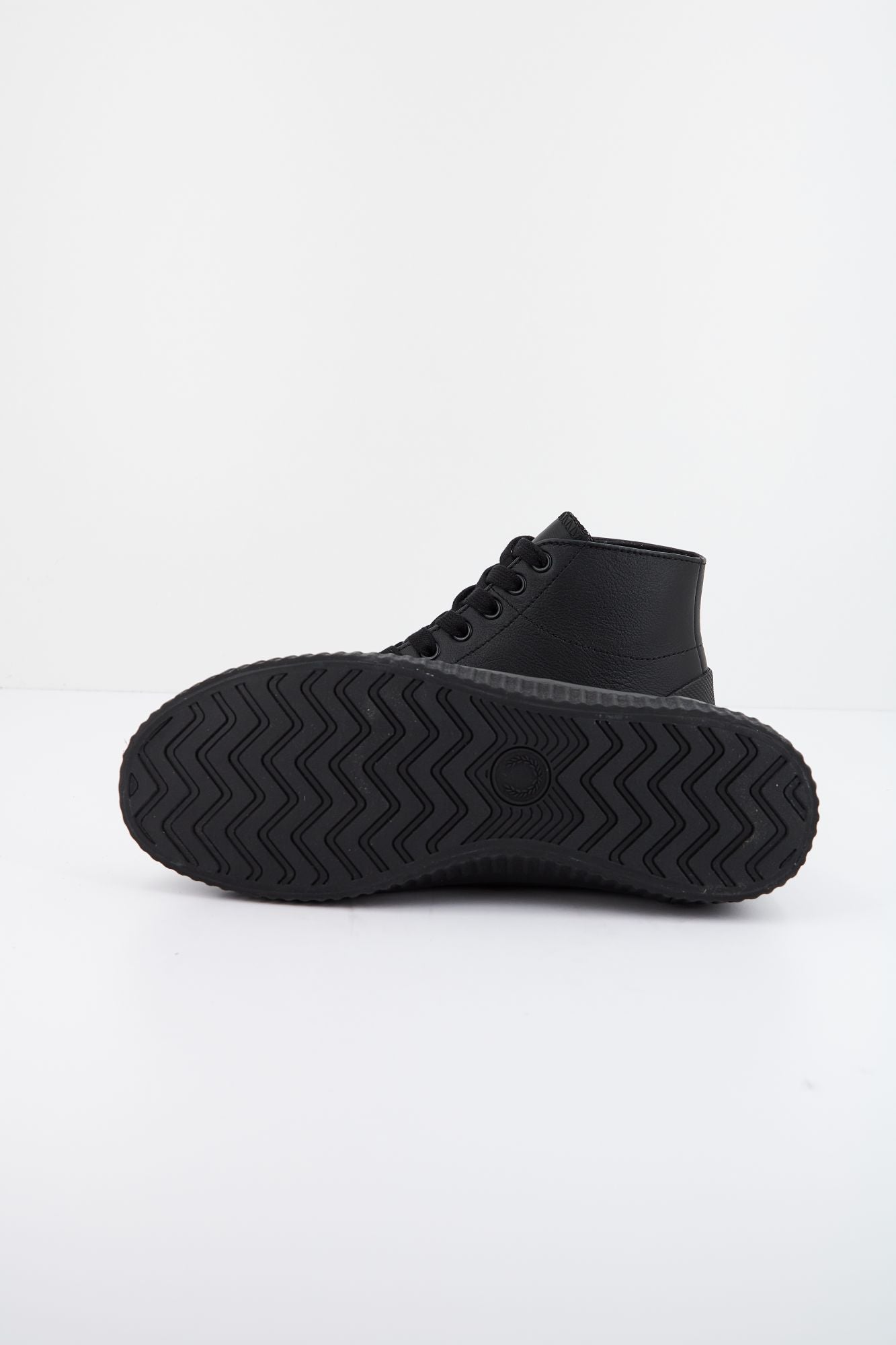 FRED PERRY HUGHES MID LEATHER en color NEGRO (4)