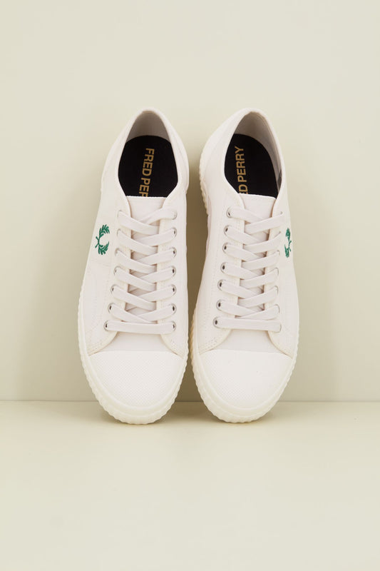 FRED PERRY HUGHES LOW CANVAS en color BLANCO (2)