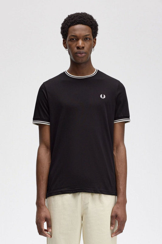 FRED PERRY M1588FP  en color NEGRO (1)