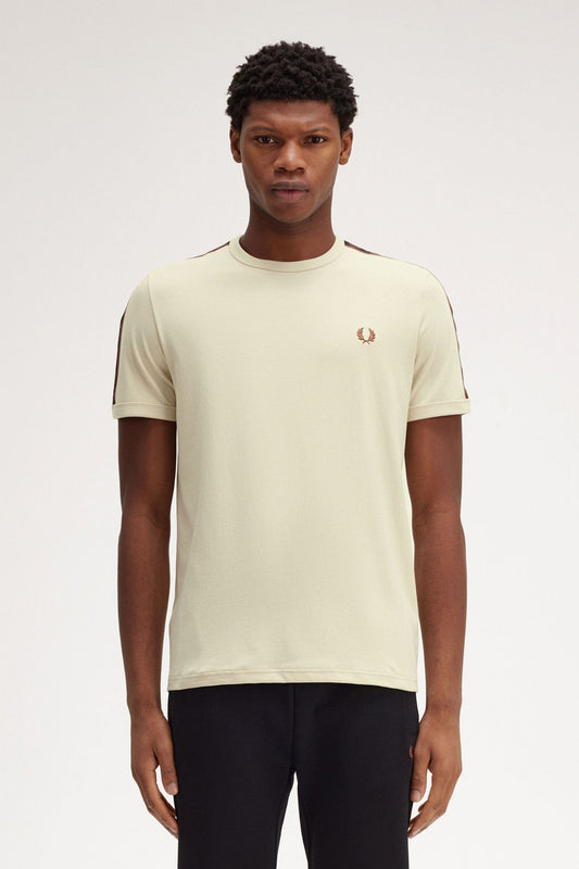 FRED PERRY M4613FP en color BEIS (1)