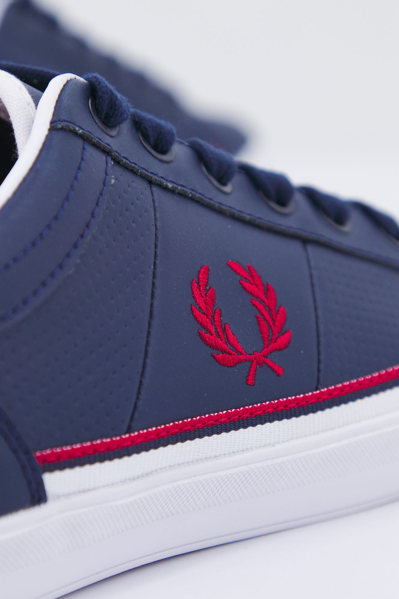 FRED PERRY BASELINE PERF LTHR en color AZUL (4)