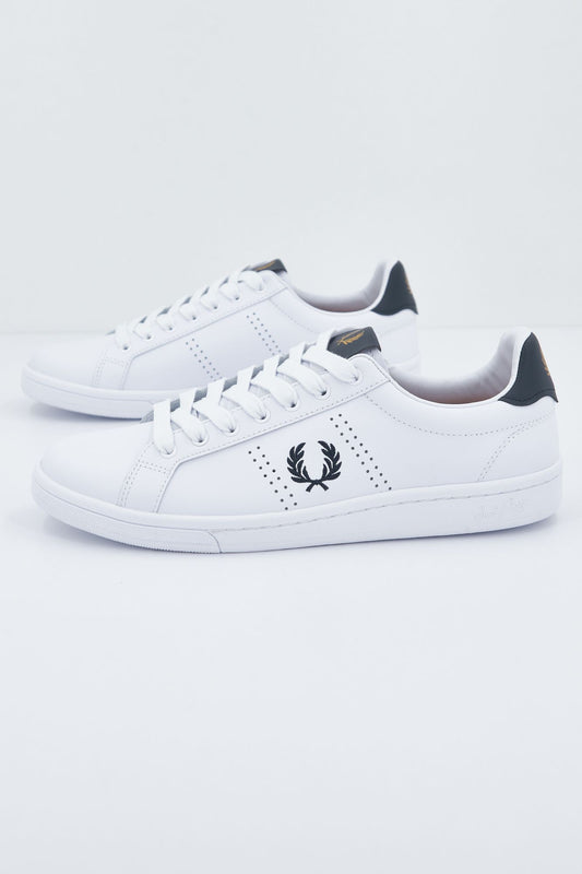 FRED PERRY B721 LEATHER en color BLANCO (1)