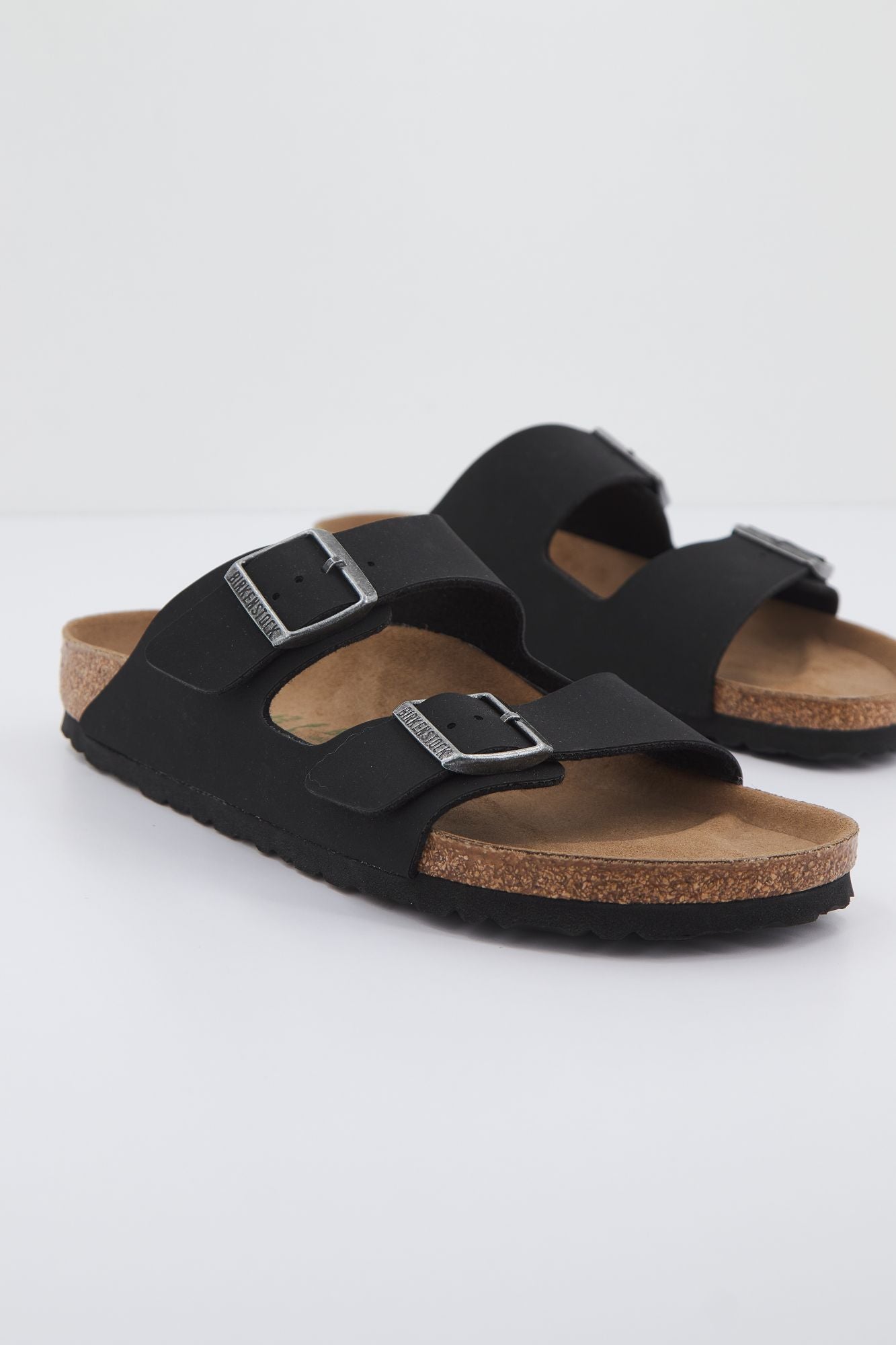 BIRKENSTOCK ARIZONA en color NEGRO (1)