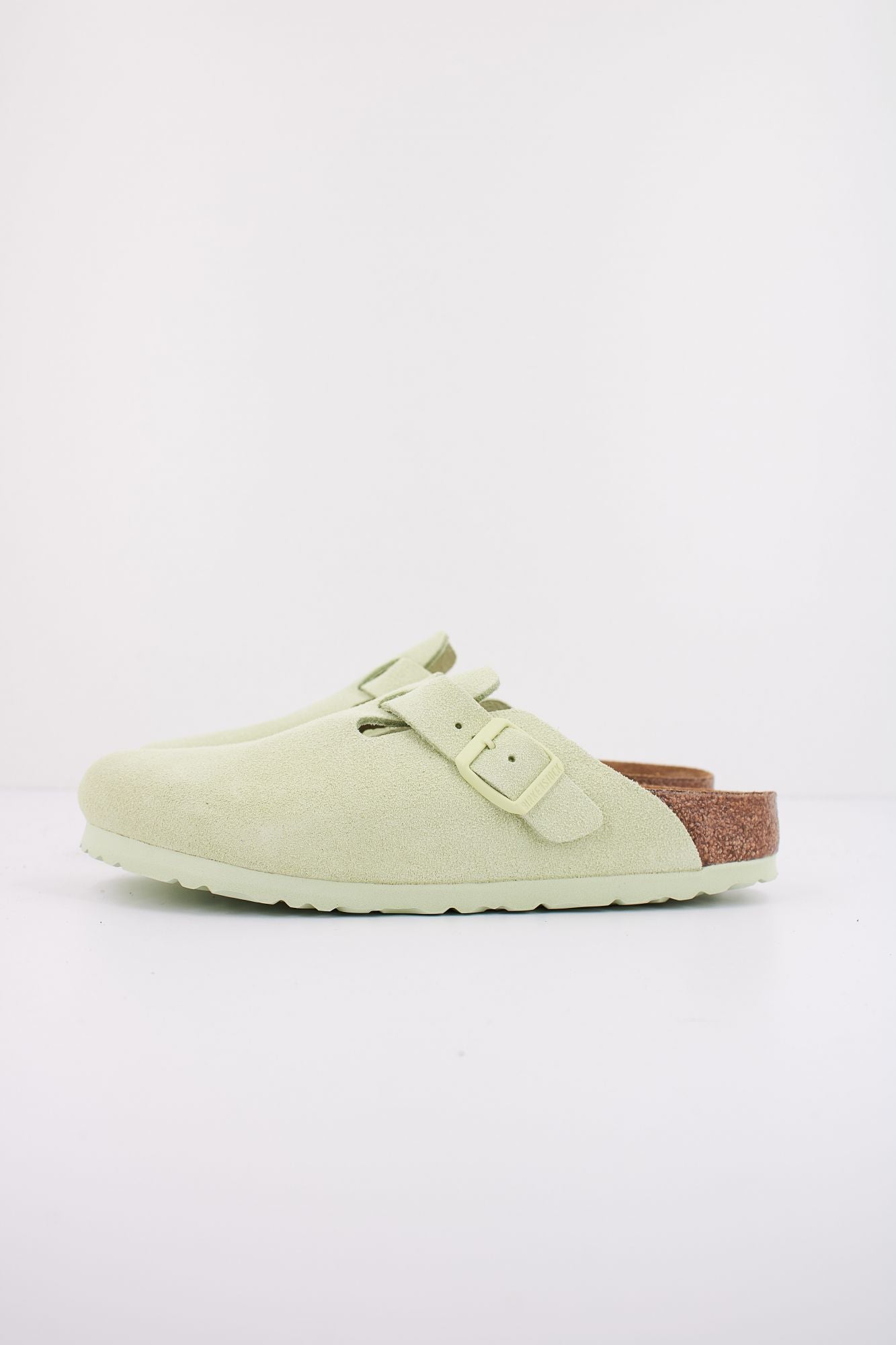 BIRKENSTOCK  BOSTON SUEDE LEATHER en color VERDE (1)