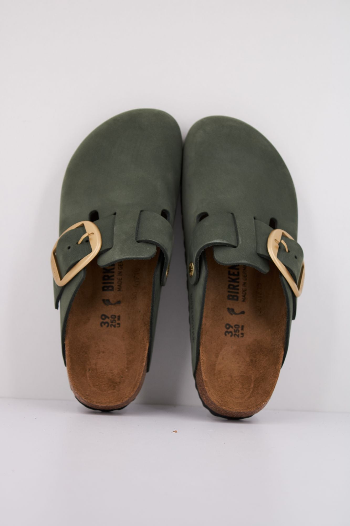 BIRKENSTOCK BOSTON BIG BUCKLE en color VERDE (3)