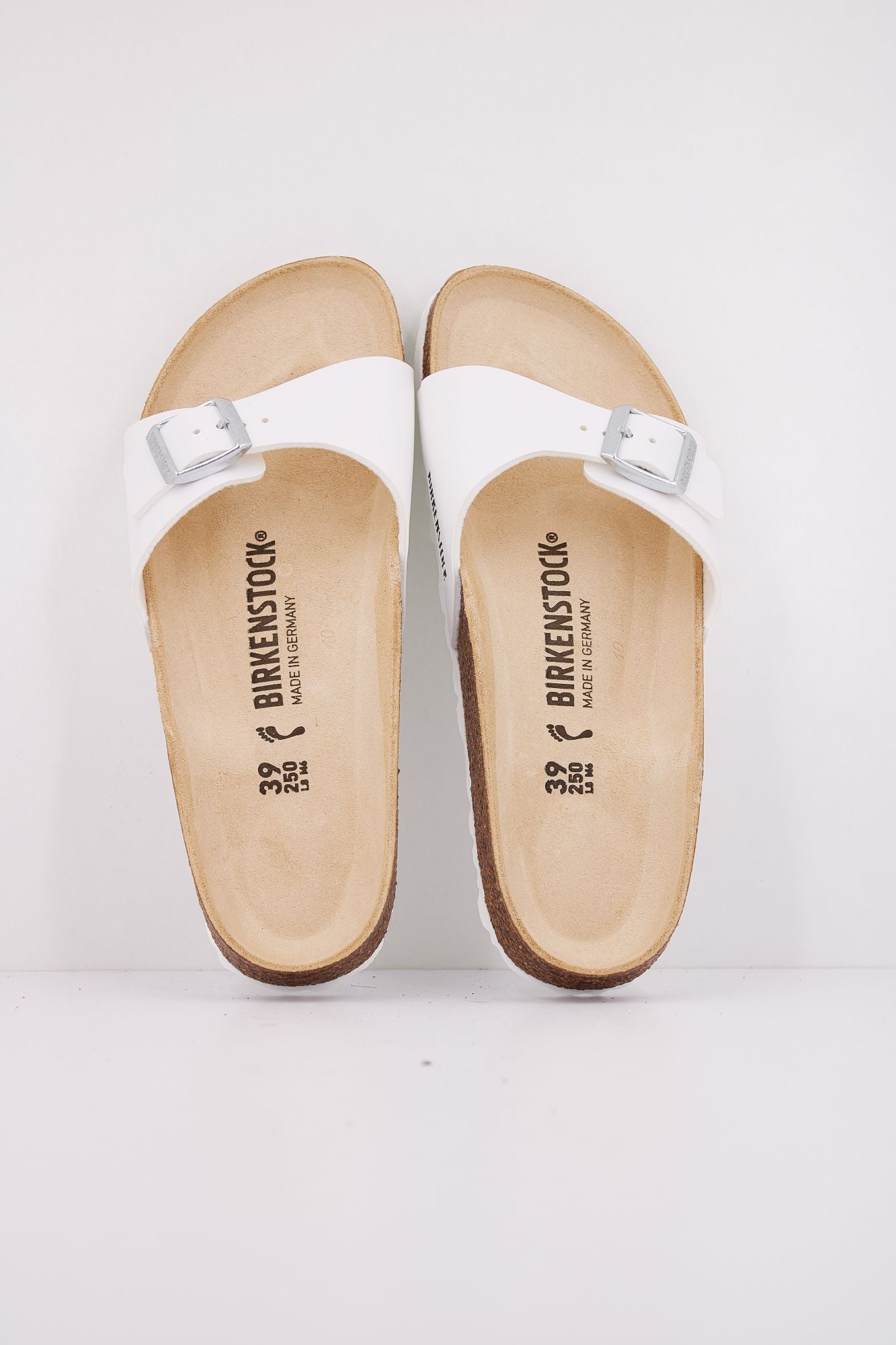 BIRKENSTOCK MADRID BF en color BLANCO (3)