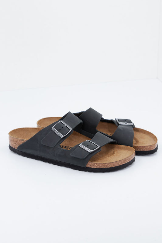 BIRKENSTOCK Arizona NU Oiled Black en color NEGRO (1)