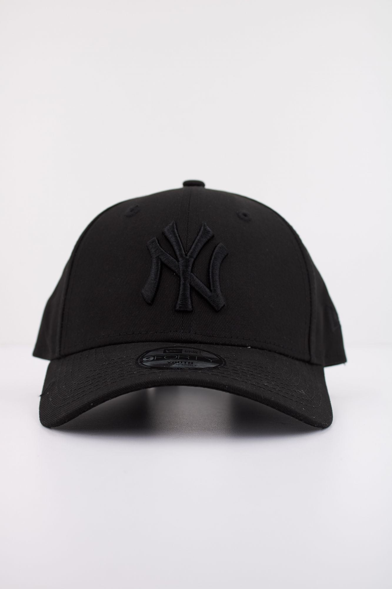 NEW ERA LEAGUE ESSENTI YOUTH en color NEGRO (1)