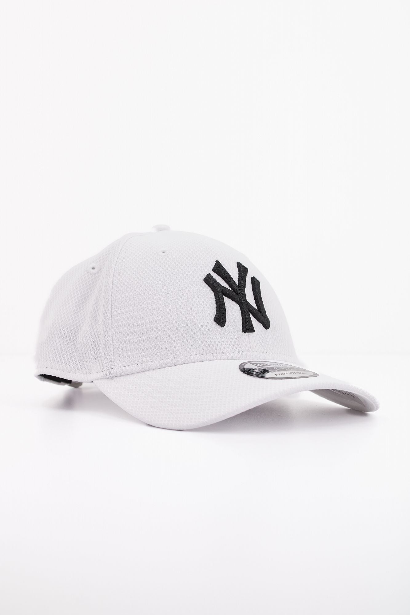 NEW ERA  DIAMND ERA ESS en color BLANCO (2)