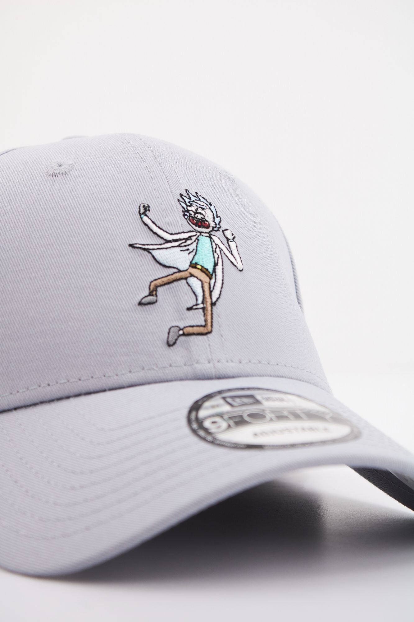 NEW ERA RICK AND MORTY en color GRIS (4)