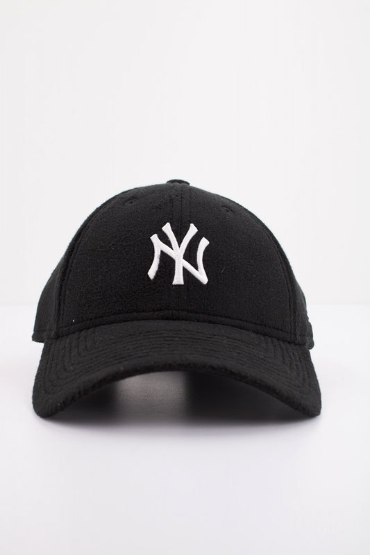 NEW ERA NEW YORK YANKEES en color NEGRO (1)