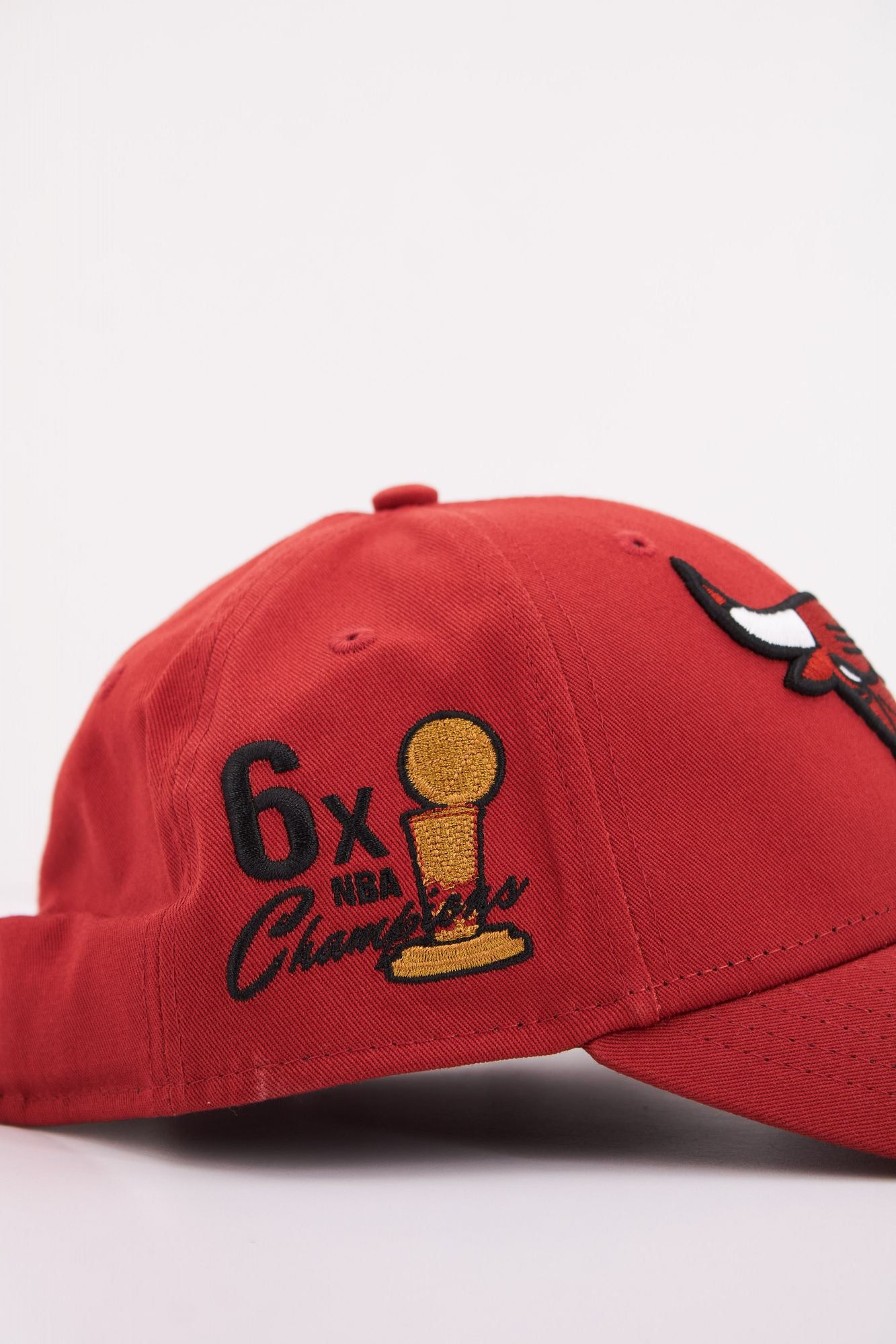 NEW ERA CHICAGO BULLS INR en color MARRON (4)