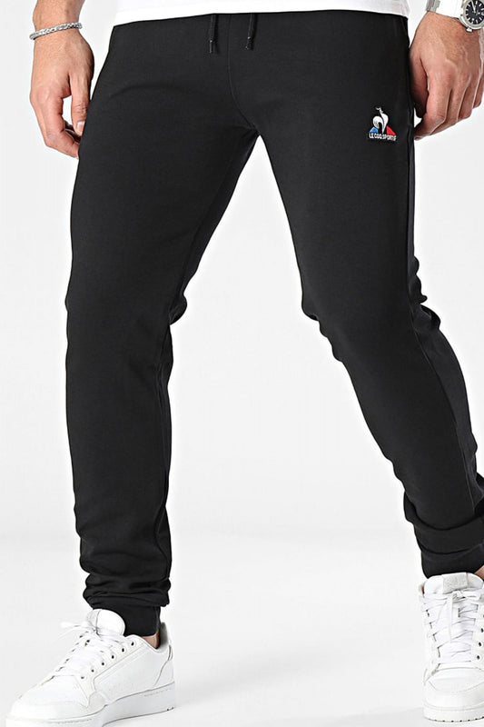 LE COQ SPORTIF ESS PANT SLIM N en color NEGRO (1)