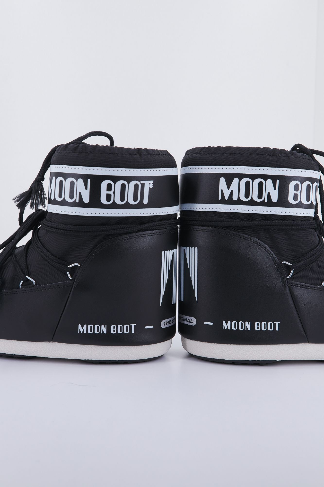 MOON BOOT 14093400 001 en color NEGRO (3)