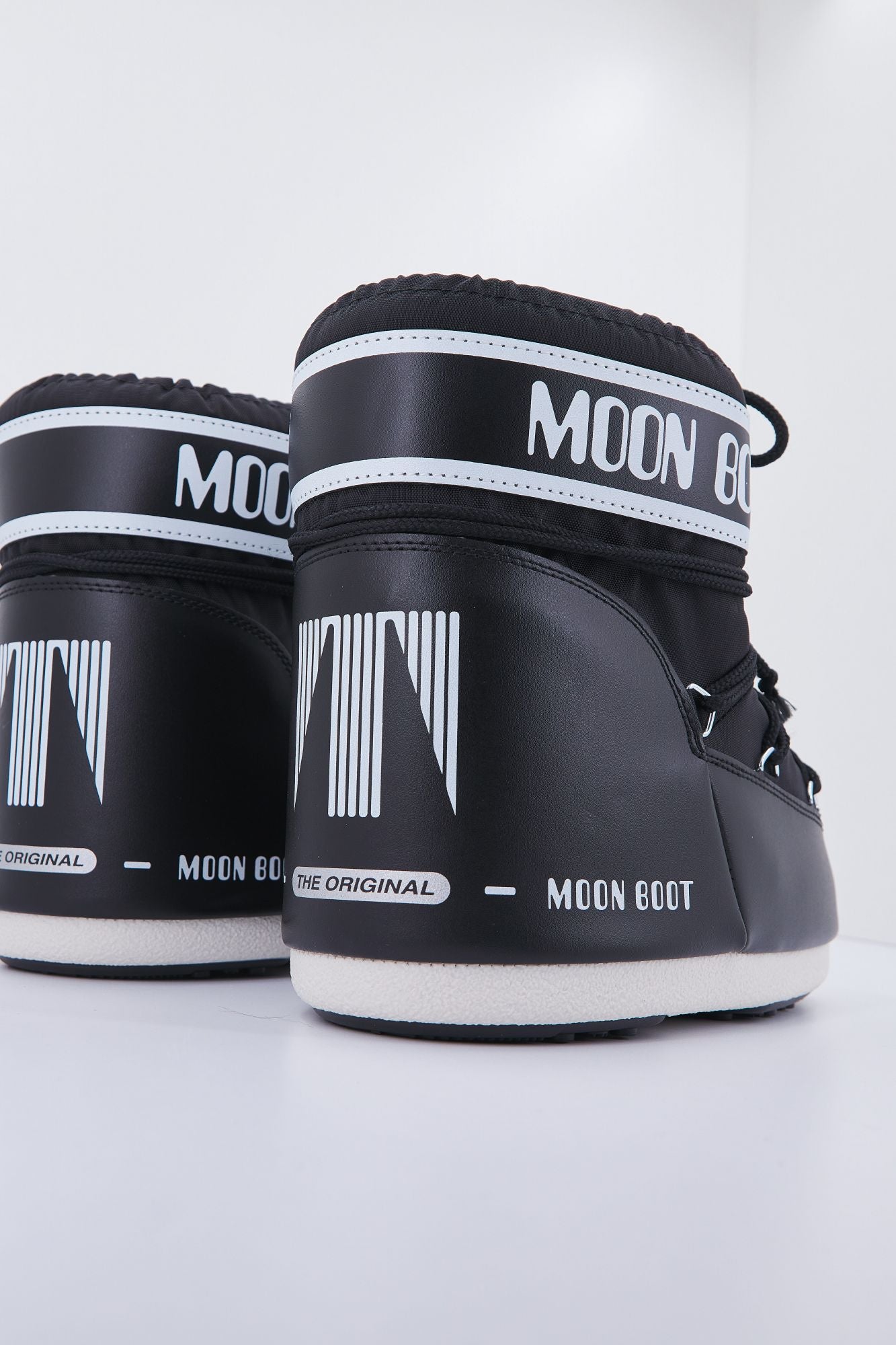 MOON BOOT 14093400 001 en color NEGRO (4)