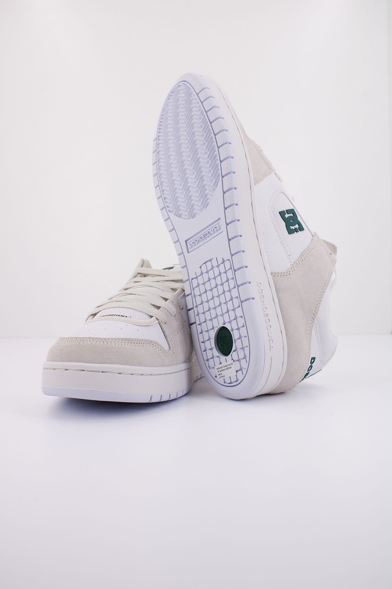 DC  MANTECA SE SHOE en color BLANCO (5)