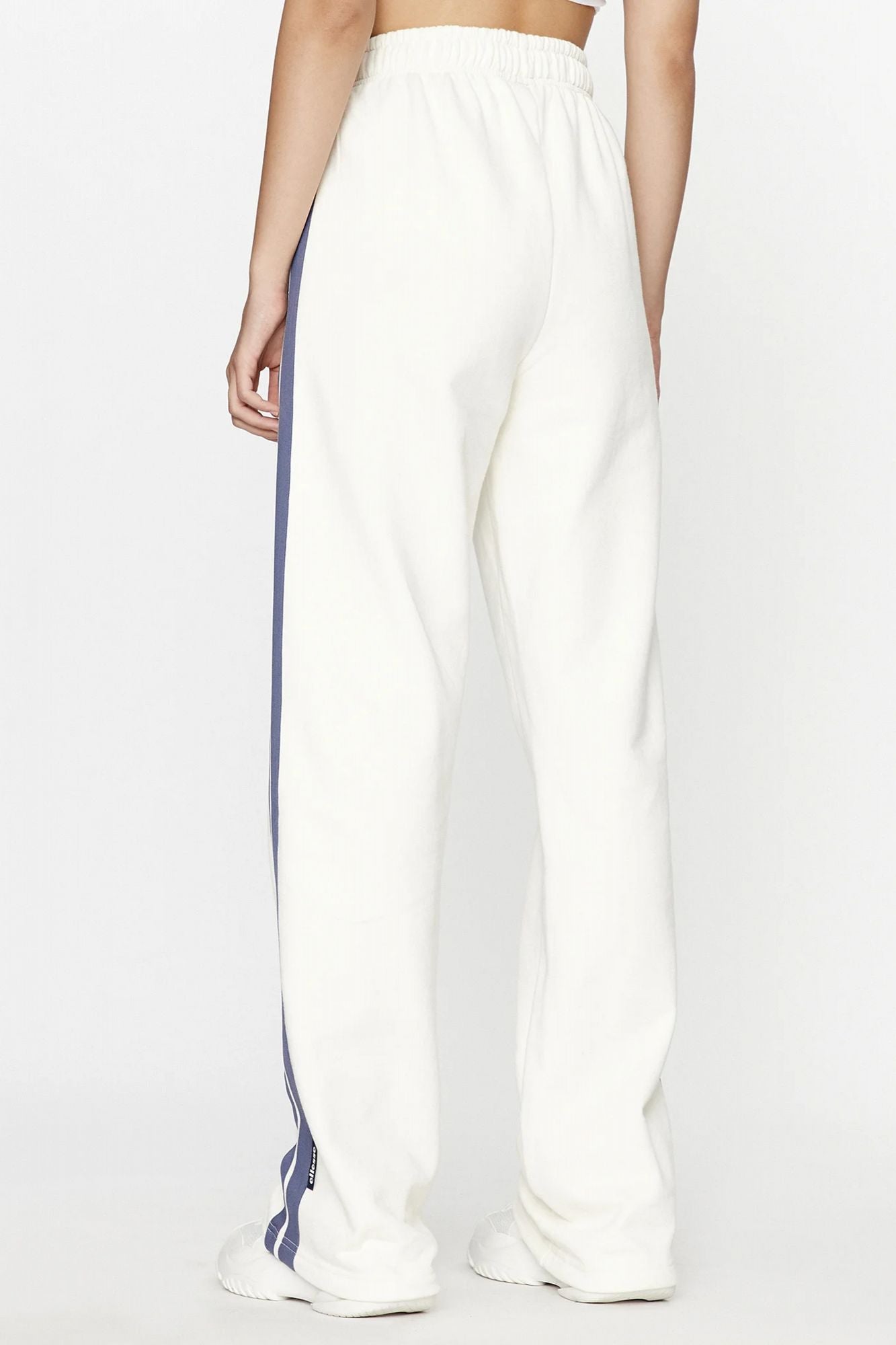 ELLESSE RAD JOG PANT en color BLANCO (2)