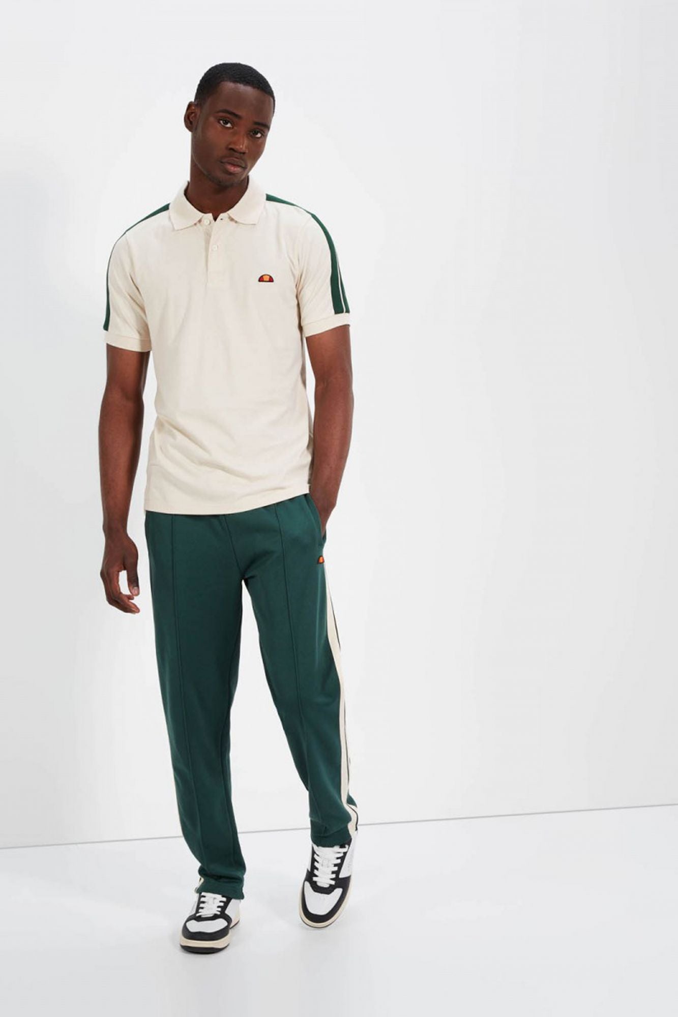 ELLESSE LUXOR TRACK PANT en color VERDE (2)