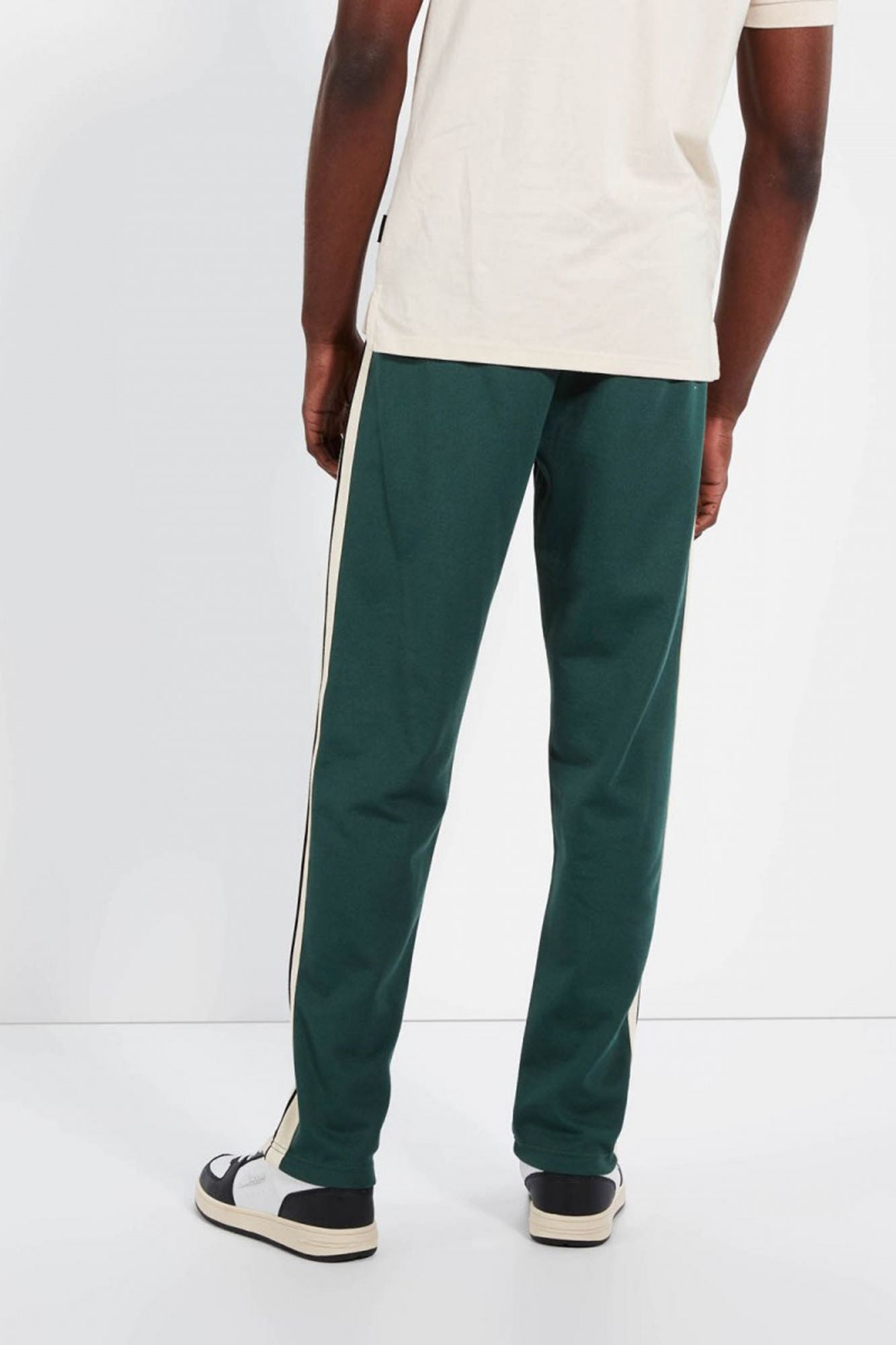 ELLESSE LUXOR TRACK PANT en color VERDE (3)